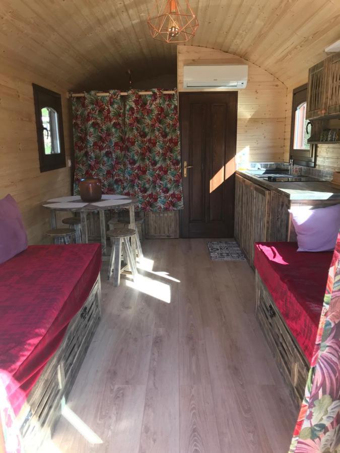 Roulotte De Florette Tourrettes-sur-Loup Exterior photo